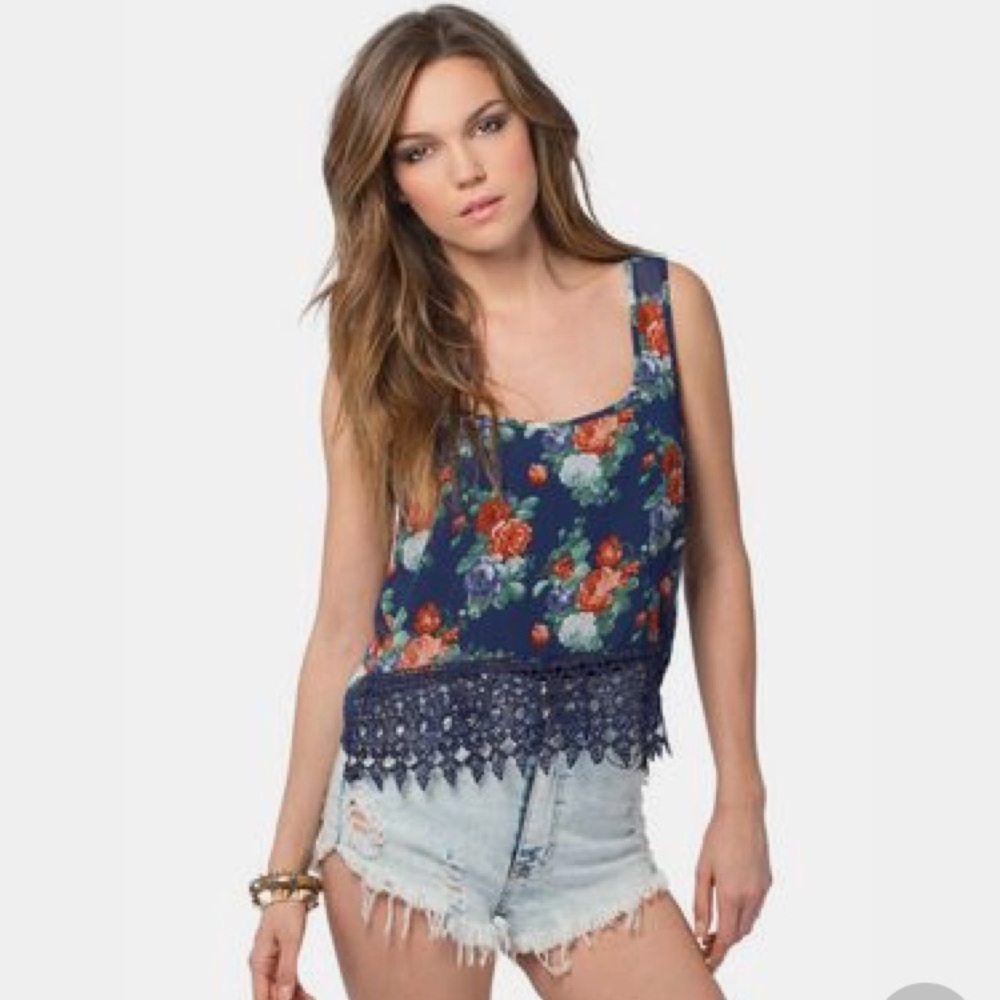 Floral cropped tank